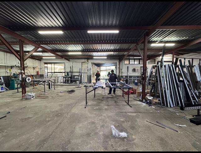 970M² WAREHOUSE FOR SALE IN HORISON